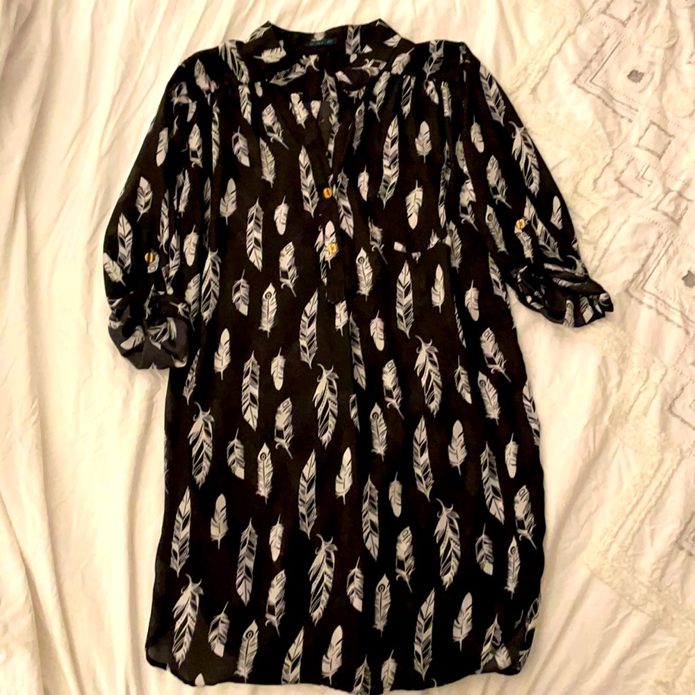 Modcloth black/white feather tunic